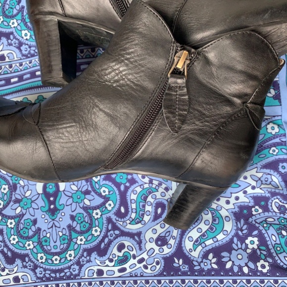 L’artiste black booties size 9 - Picture 3 of 5
